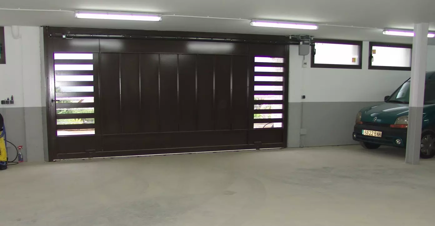 puerta garaje corredera Puertas correderas garaje Guadalajara